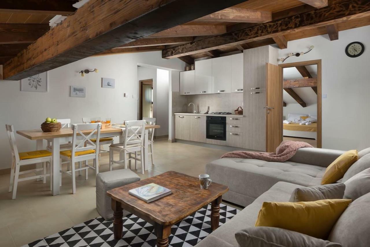 מדולין Apartman Ulika מראה חיצוני תמונה