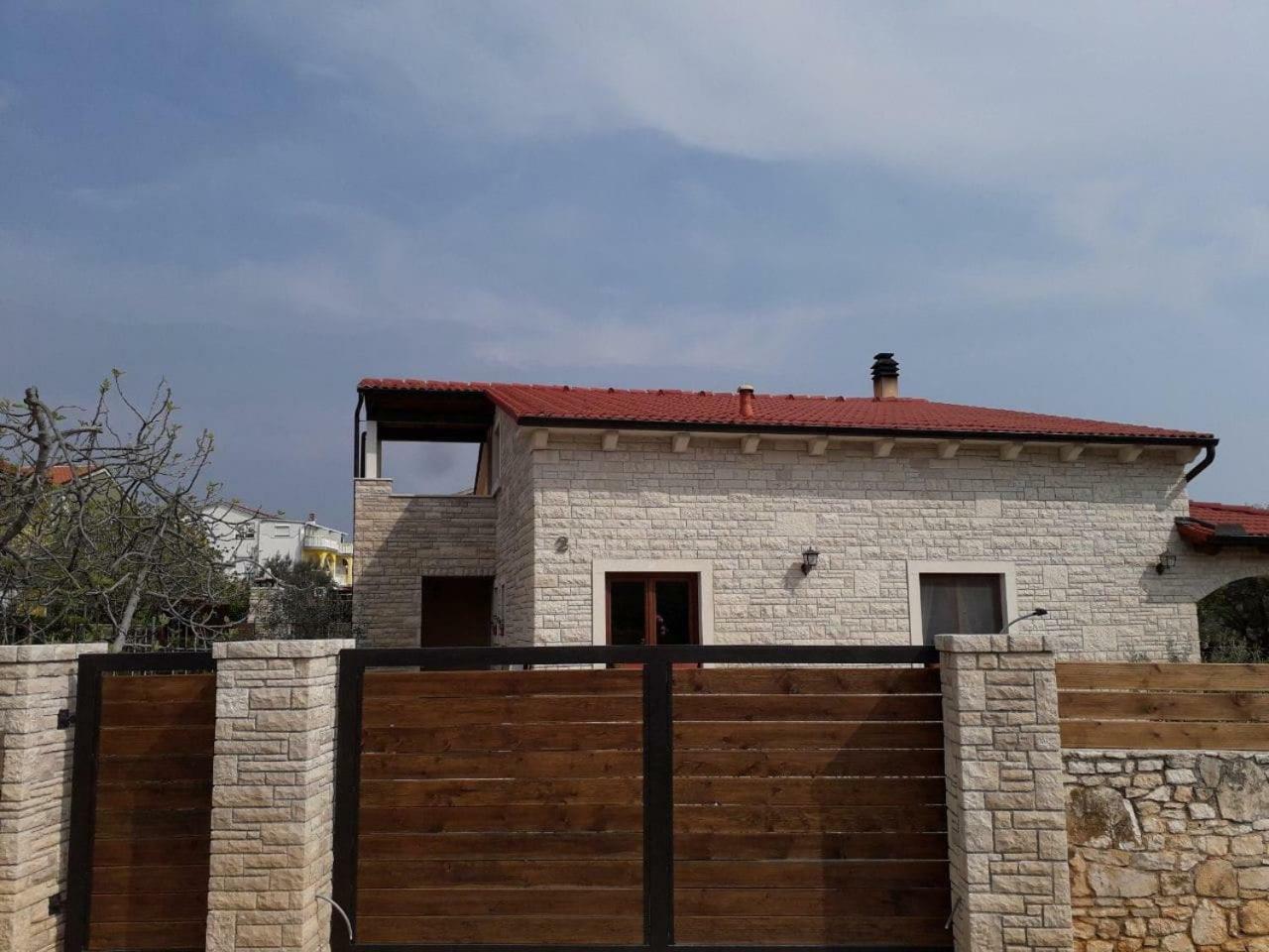 מדולין Apartman Ulika מראה חיצוני תמונה